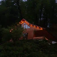 اجاره کلبه چوبی دوخوابه|اجارهٔ کوتاهمدت ویلا و باغ|اسالم, |دیوار