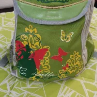 کوله پشتی مدرسه