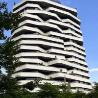 ۳۸۰متر برجباغ ۳۰متر تراس ، ویو چشمنواز ، هتلینگ 3p