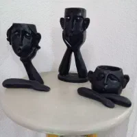 سه عدد مجسمه ،