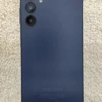 گوشی بسیار سالم و فقط چند ماه ازش استفاده کردم