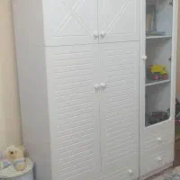 تخت و کمد نوزاد
