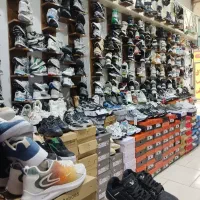 فروشنده  خانم تعهد به کار و بی حاشیه