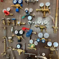 خریدُ فروش کپسول اکسیژن،ازت،ارگون،استیلن|آرایشی، بهداشتی، درمانی|شیراز, محراب|دیوار