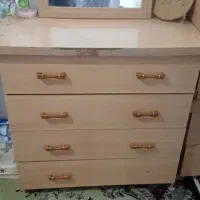 میز ارایش و کمد کنار تخت خواب