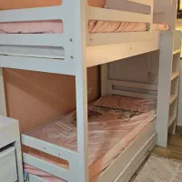 فروش فوری تخت دو طبقه برند معتبر سفارشی بادوعددتشک|تخت و سرویس خواب|بندرعباس, |دیوار