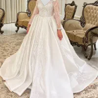 لباس عروس در حد نو