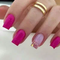 خدمات کاشت ناخن