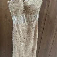 لباس مجلسی|لباس|شیراز, گلدشت معالی‌آباد|دیوار