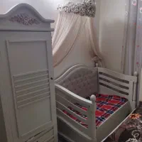 تخت و کمد نوزاد تاج دار