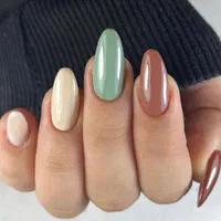 تخفیف ویژه کاشت و خدمات ناخن به مدت محدود