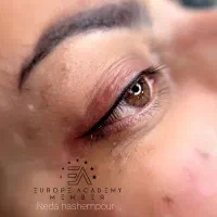 نیازمند مدل برای خط چشم