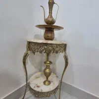 میز برنز وآفتابه لگن