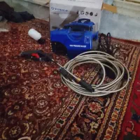 یک دستگاه. کارواش