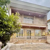 ویلای دوبلکس نوساز با 140متربنا