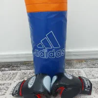 کیسه بوکس و دستکش