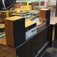 فروش و تعمیرات تخصصی گرامافون رادیو کاست ریل مبله