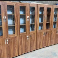 کتابخانه/درب دار