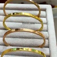 اکسسوری های خاص|بدلیجات|نیشابور, خیام|دیوار