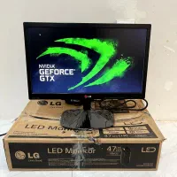 مانیتور کامپیوتر و دوربین مداربسته