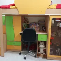 تخت نوجوان کاملا سالم با صندلی وفرش