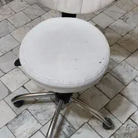 اینه کنسول آرایشگاه صندلی جک دار میز کاشت ناخن|آرایشگاه و سالنهای زیبایی|میاندوآب, |دیوار