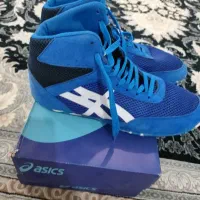 کفش|تجهیزات ورزشی|چهاردولی, |دیوار