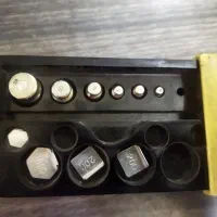 جعبه سنگ ترازو|کلکسیون اشیاء عتیقه|ری, شهادت|دیوار