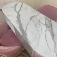 میز ناخن همراه با استند و دوعدد صندلی|آرایشگاه و سالن‌های زیبایی|اصفهان, بهارستان|دیوار