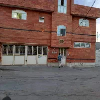 منزل دو طبقه درب از ساختمان فخرآباد