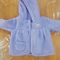 یک عدد لباس گرم نوزادی دخترانه