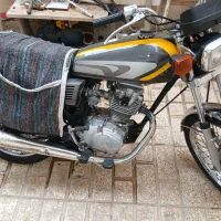 هوندا ۱۲۵ مدل ۹۰|موتورسیکلت|رباط‌کریم, کیکاور|دیوار