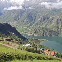 زمین-باغشهری-آبپرده-با-درب-و-دیوار