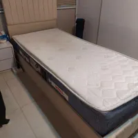 تخت و تشک درحد نو