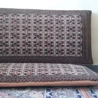 یک جفت پشتی ویک جفت فرش پشتی