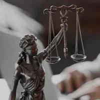 وکیل پایه یک دادگستری