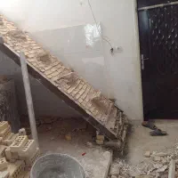 کار گر برای کار های ساختمانی