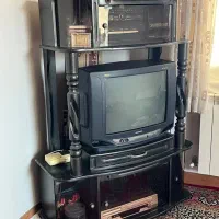 تلویزیون سامسونگ با میز