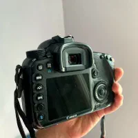 دوربین عکاسی و فیلم برداری کنون 7D