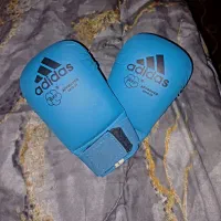 دستکش کاراته/کمربند رزمی معاوضه ام دارم(توضیحات)