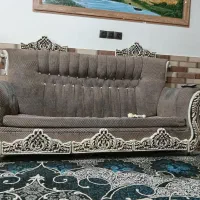 مبلمان فروشی است چون پول لازم دارم