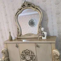 کنسول و آینه