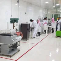 استخدام کارگر خط تولید