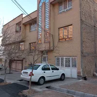 مناسب جهت خانواده دارای مجوز از سازمان گردشگری|اجارهٔ کوتاه‌مدت آپارتمان و سوئیت|صدرا-فارس, فاز ۱|دیوار
