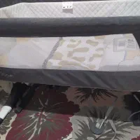 تخت کنارمادر