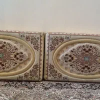 پشتی زمینه کرم گل برجسته