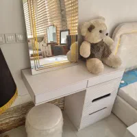 نیازمند همکار خانوم