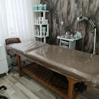 تخت چوبی فیشیال و ماساژ به همراه صندلی جکدار