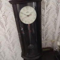 ساعت دیواری  سالم. تمیز