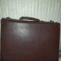 کیف دانشجویی|کیف، کفش، کمربند|سلماس, |دیوار